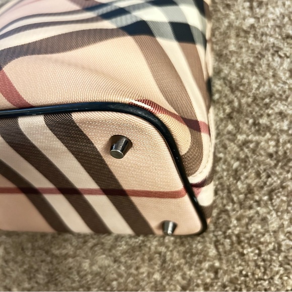 Authentic Burberry nova check tote bag - Picture 3 of 9